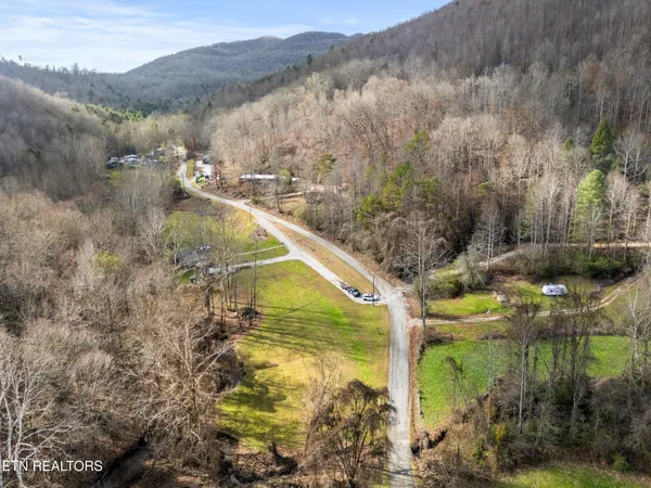 $279,000 | 1214 Little Elk Creek Road, Pioneer, TN 37847
