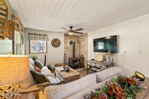 $279,000 | 1214 Little Elk Creek Road, Pioneer, TN 37847