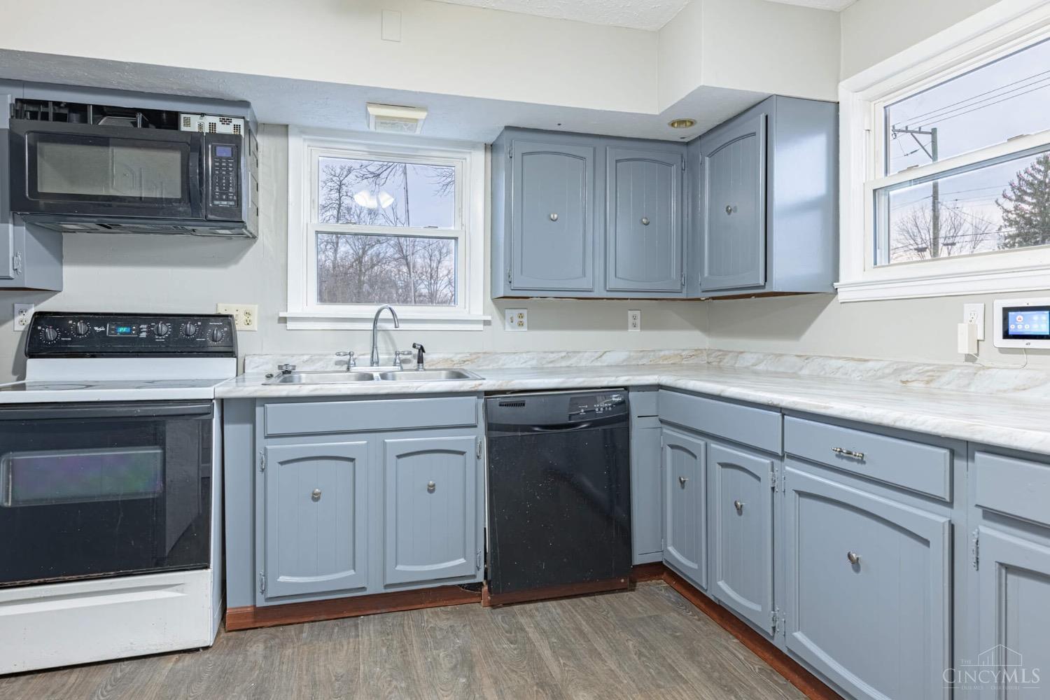 8354 Pippin Road Cincinnati, OH 45239 - Photo 9 of 25 Gallery Image 9