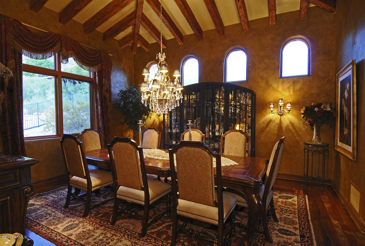 5502 East Rockridge Road Phoenix, AZ 85018 - Photo 3 of 25 Dining
