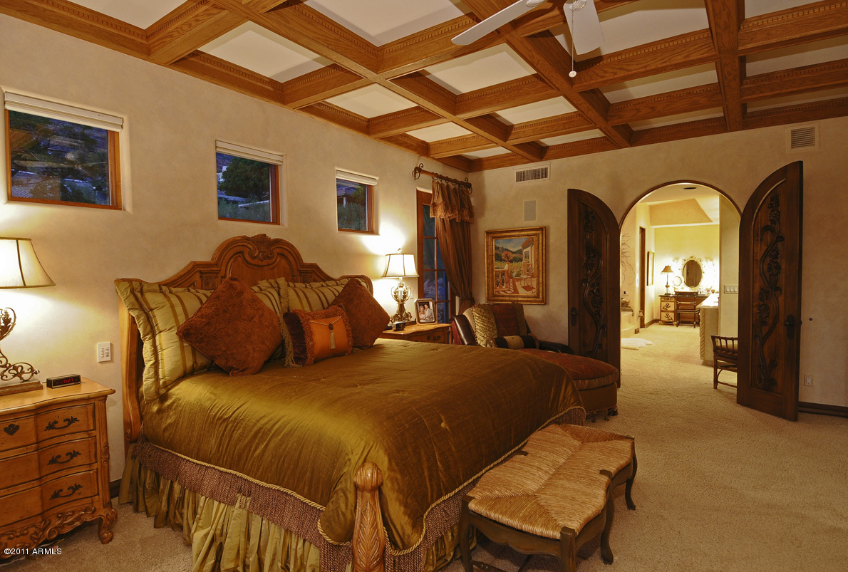 5502 East Rockridge Road Phoenix, AZ 85018 - Photo 9 of 25 Master_2