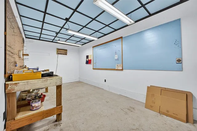 a view of a storage & utility room