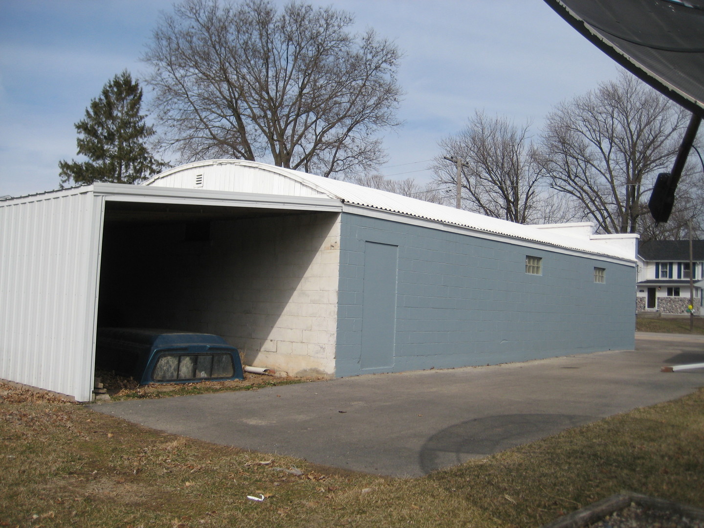 1691 Hoover Road Deer Grove, IL 61243 - Photo 11 of 12 a view of a garage
