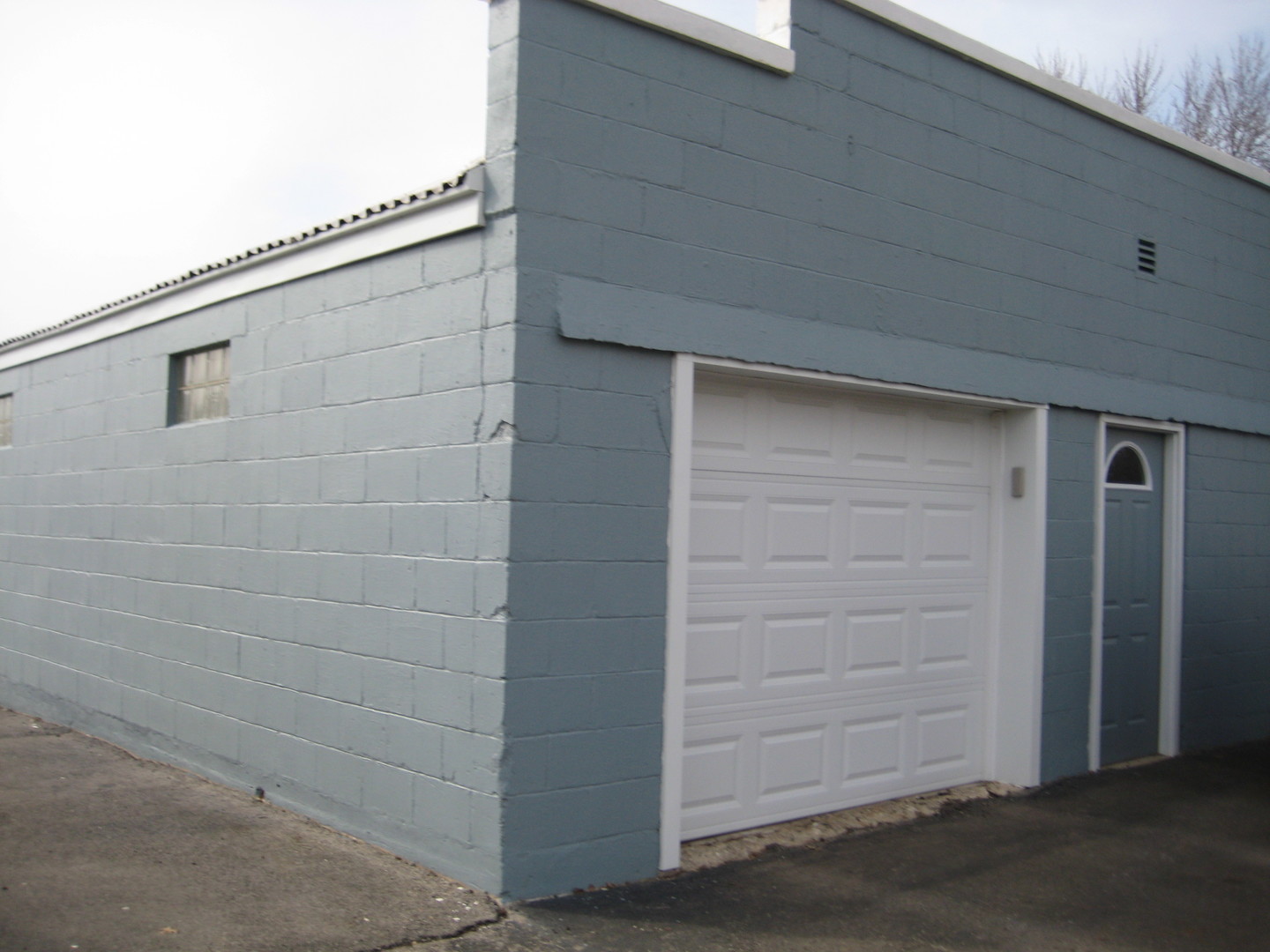 1691 Hoover Road Deer Grove, IL 61243 - Photo 9 of 12 a view of building