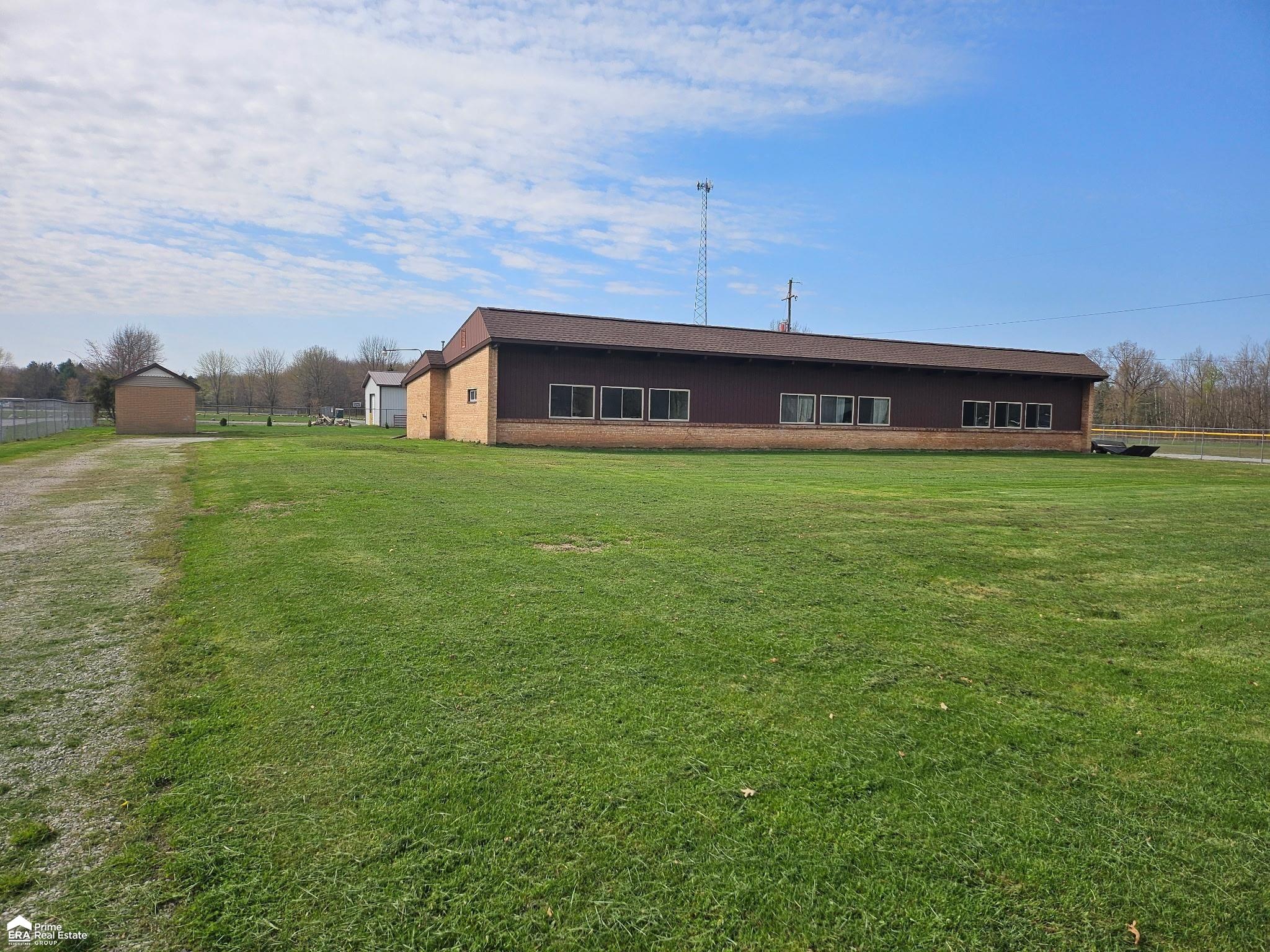 2360 East Burt Road Burt, MI 48417 - Photo 2 of 20
