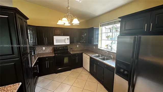 $824,900 | 6391 Southwest 20th Street, West Miami, FL 33155