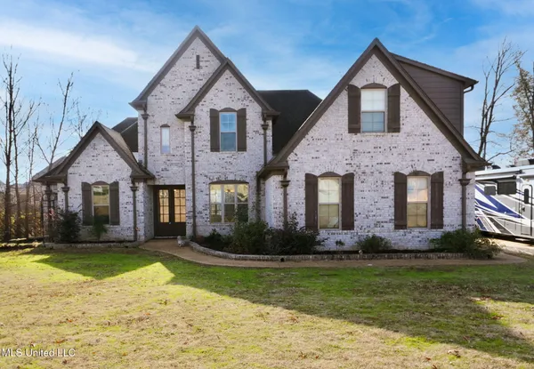 $518,900 | 4809 Bakersfield Drive, Nesbit, MS 38651