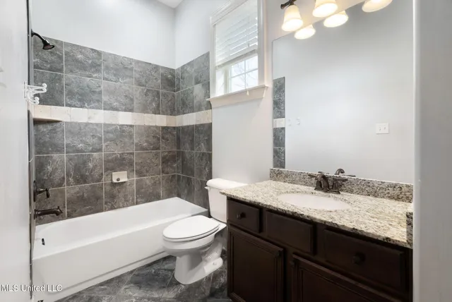 $518,900 | 4809 Bakersfield Drive, Nesbit, MS 38651