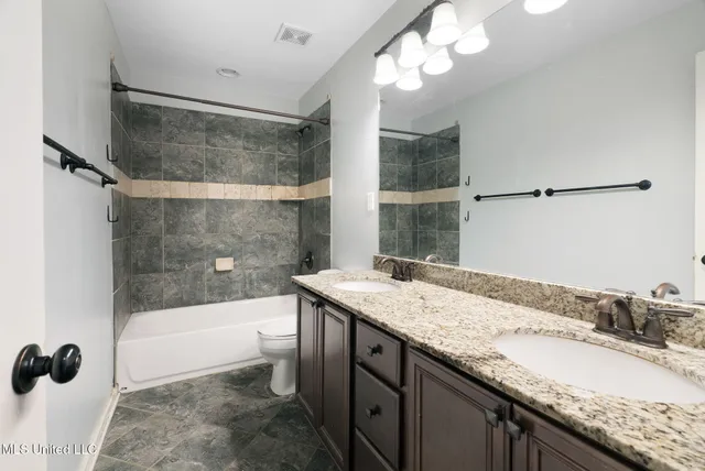 $518,900 | 4809 Bakersfield Drive, Nesbit, MS 38651