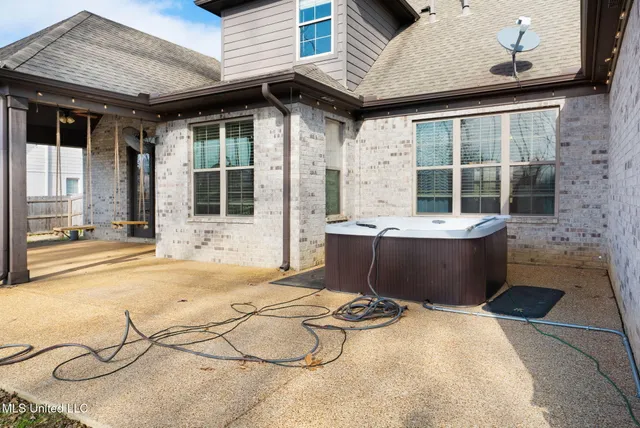 $525,000 | 4809 Bakersfield Drive, Nesbit, MS 38651