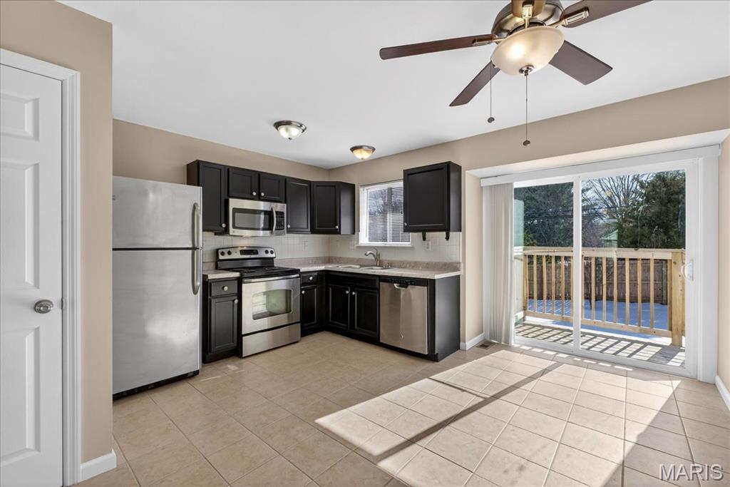 1581 Tea Party Lane O'Fallon, MO 63366 - Photo 14 of 51