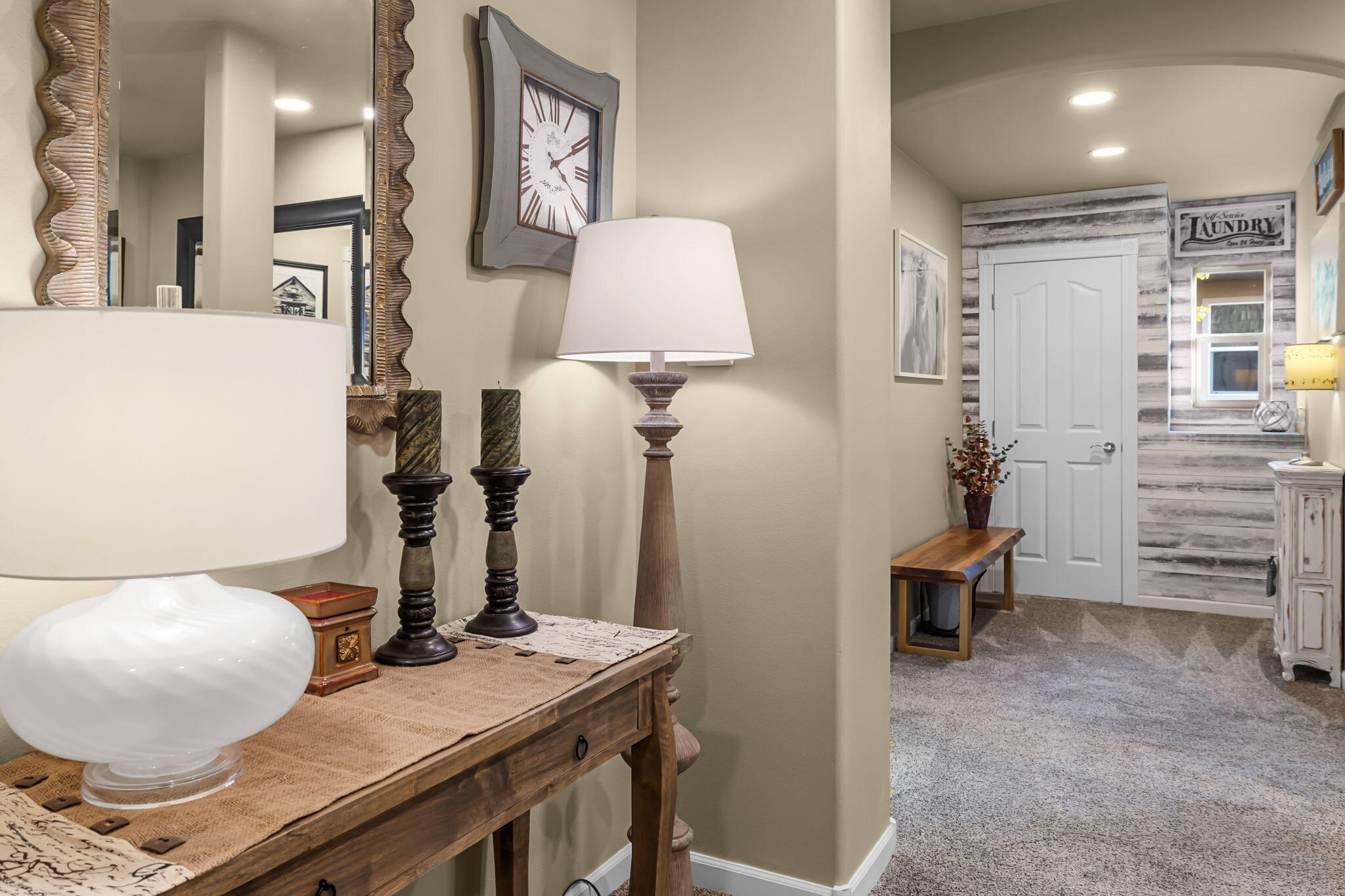 61146 Ridge Falls Place Bend, OR 97702 - Photo 22 of 51 Upstairs hallway