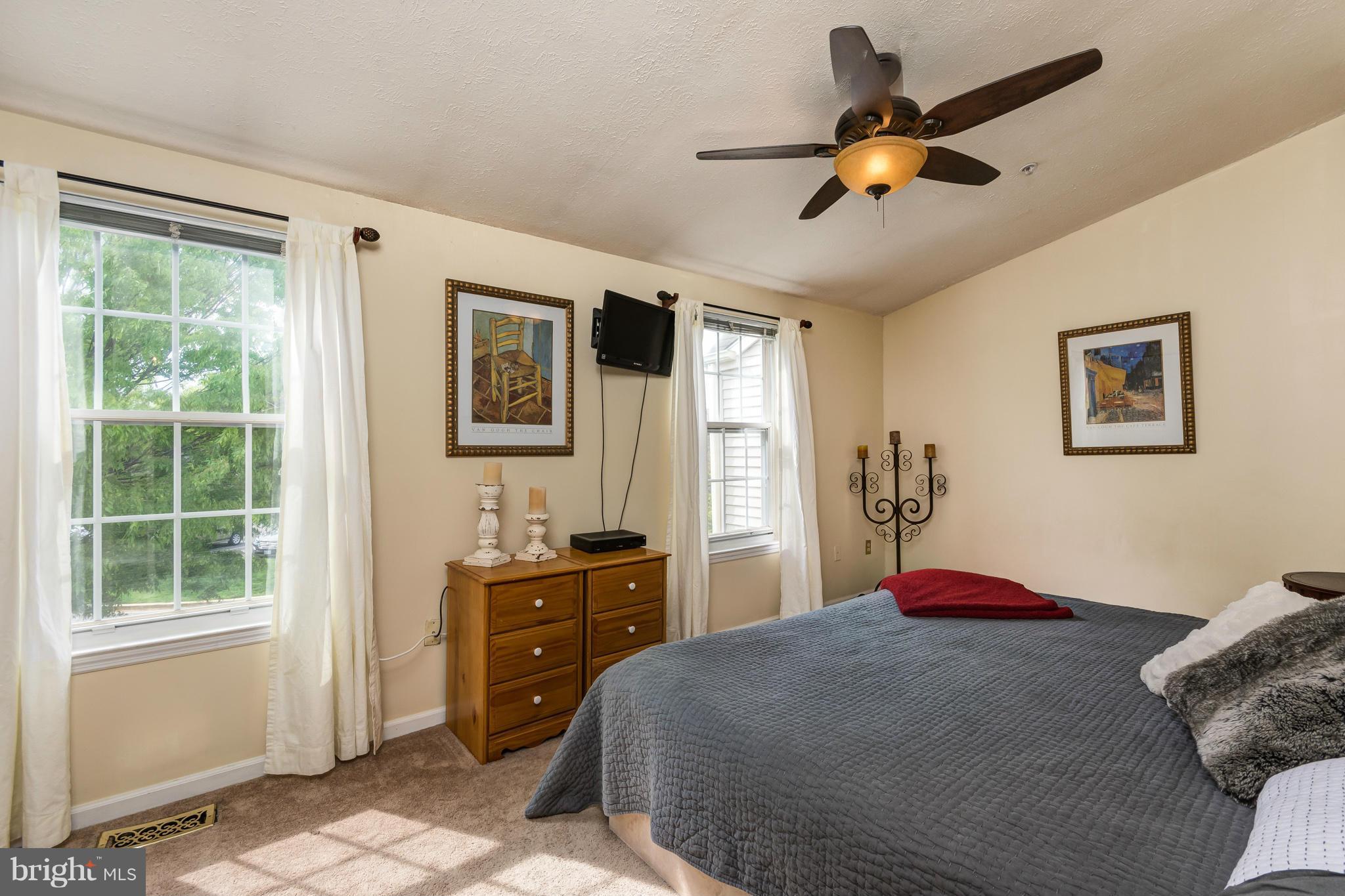1234 Quaker Ridge Drive Arnold, MD 21012 - Photo 12 of 26 Light and bright with a cathedral ceiling and
