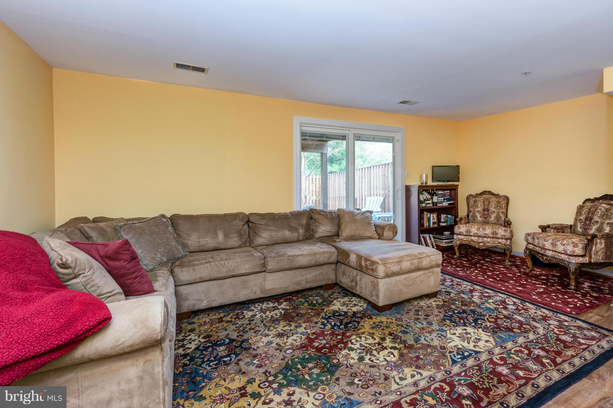 1234 Quaker Ridge Drive Arnold, MD 21012 - Photo 18 of 26 Family Room has plenty of space and can