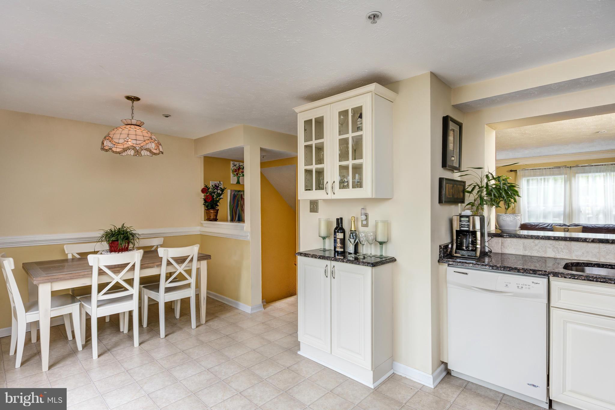 1234 Quaker Ridge Drive Arnold, MD 21012 - Photo 9 of 26 Kitchen wine/service bar adds a level of