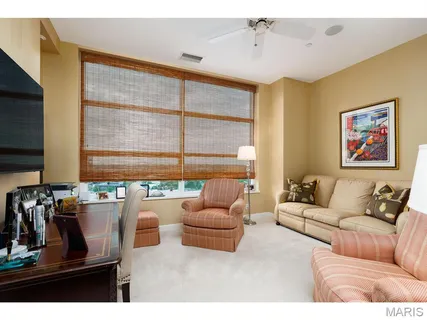 $1,550,000 | 8025 Maryland Avenue, Unit 10E, St. Louis, MO 63105