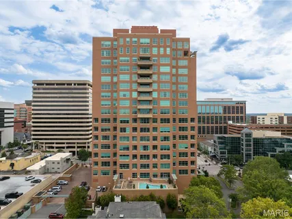 $1,550,000 | 8025 Maryland Avenue, Unit 10E, St. Louis, MO 63105