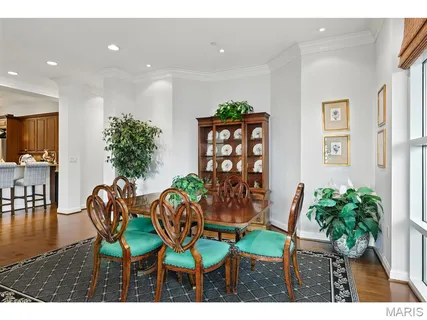 $1,550,000 | 8025 Maryland Avenue, Unit 10E, St. Louis, MO 63105