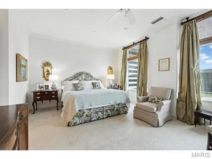 $1,550,000 | 8025 Maryland Avenue, Unit 10E, St. Louis, MO 63105