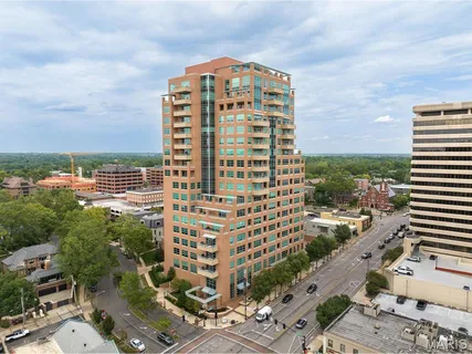 $1,550,000 | 8025 Maryland Avenue, Unit 10E, St. Louis, MO 63105