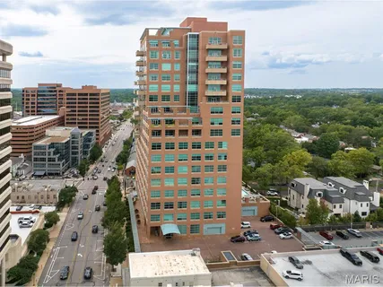 $1,550,000 | 8025 Maryland Avenue, Unit 10E, St. Louis, MO 63105