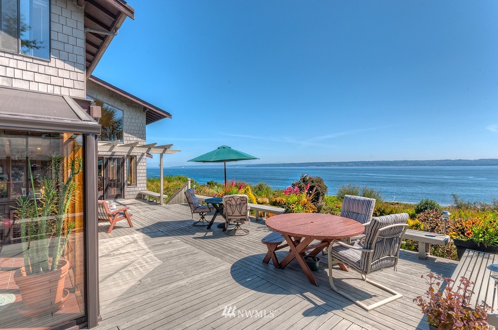 21402 President Point Road Northeast Kingston, WA 98346 - Photo 1 of 15 Gallery Image 1