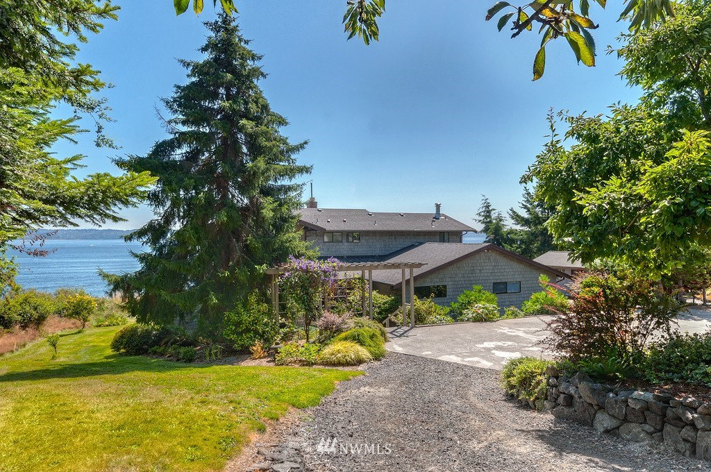 21402 President Point Road Northeast Kingston, WA 98346 - Photo 3 of 15 Gallery Image 3