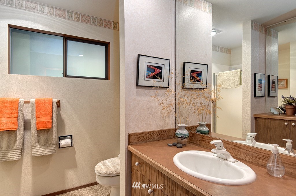 21402 President Point Road Northeast Kingston, WA 98346 - Photo 7 of 15 Gallery Image 7