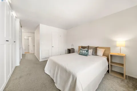 $399,000 | 960 Shorepoint Court, Unit 214, Alameda, CA 94501