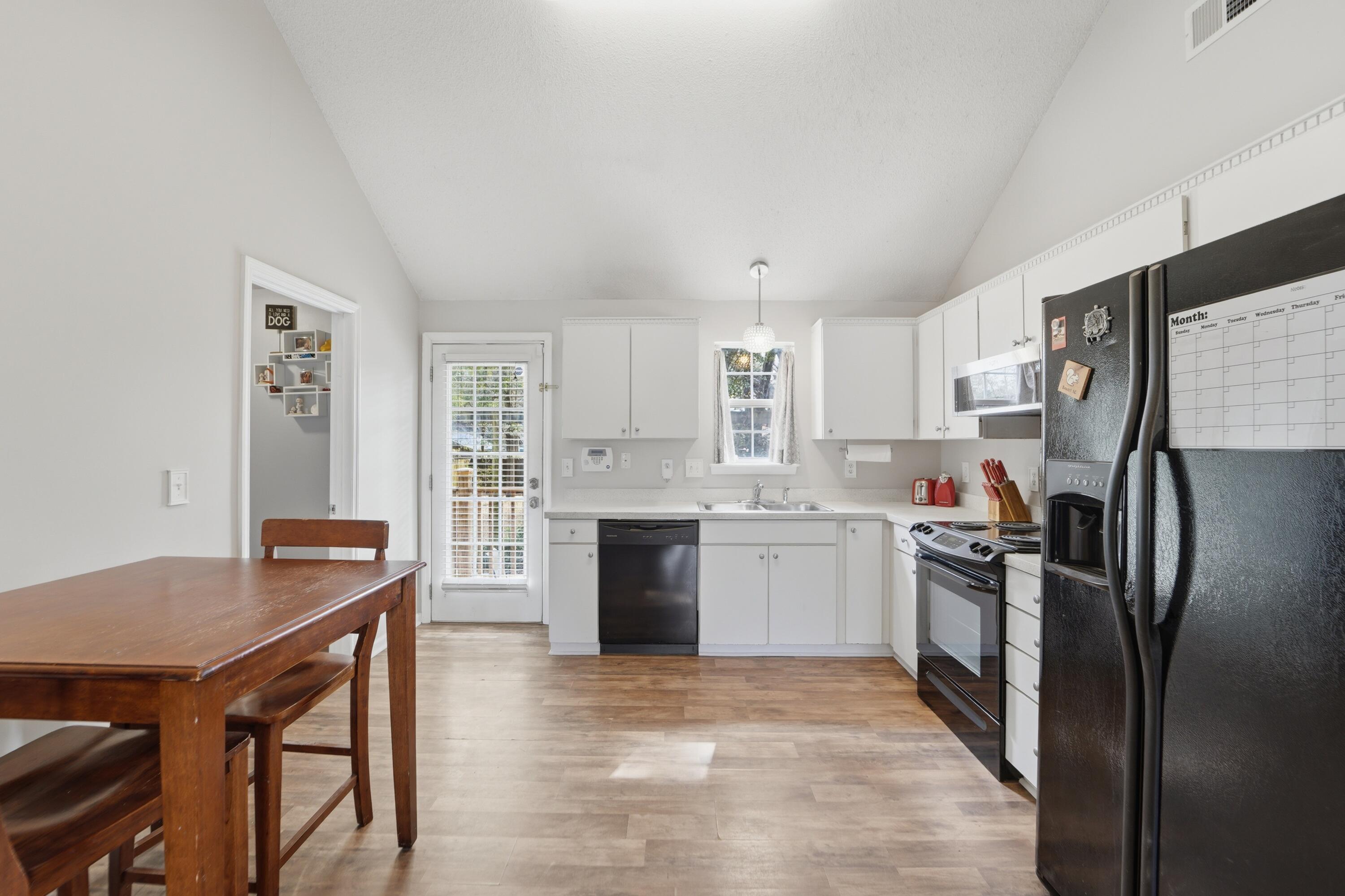 1315 Camp Road Charleston, SC 29412 - Photo 11 of 42 Kitchen