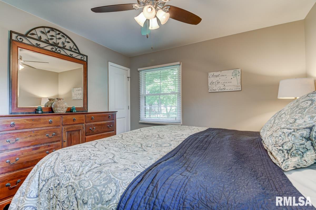 615 East Main Street Rochester, IL 62563 - Photo 25 of 39 Gallery Image 25