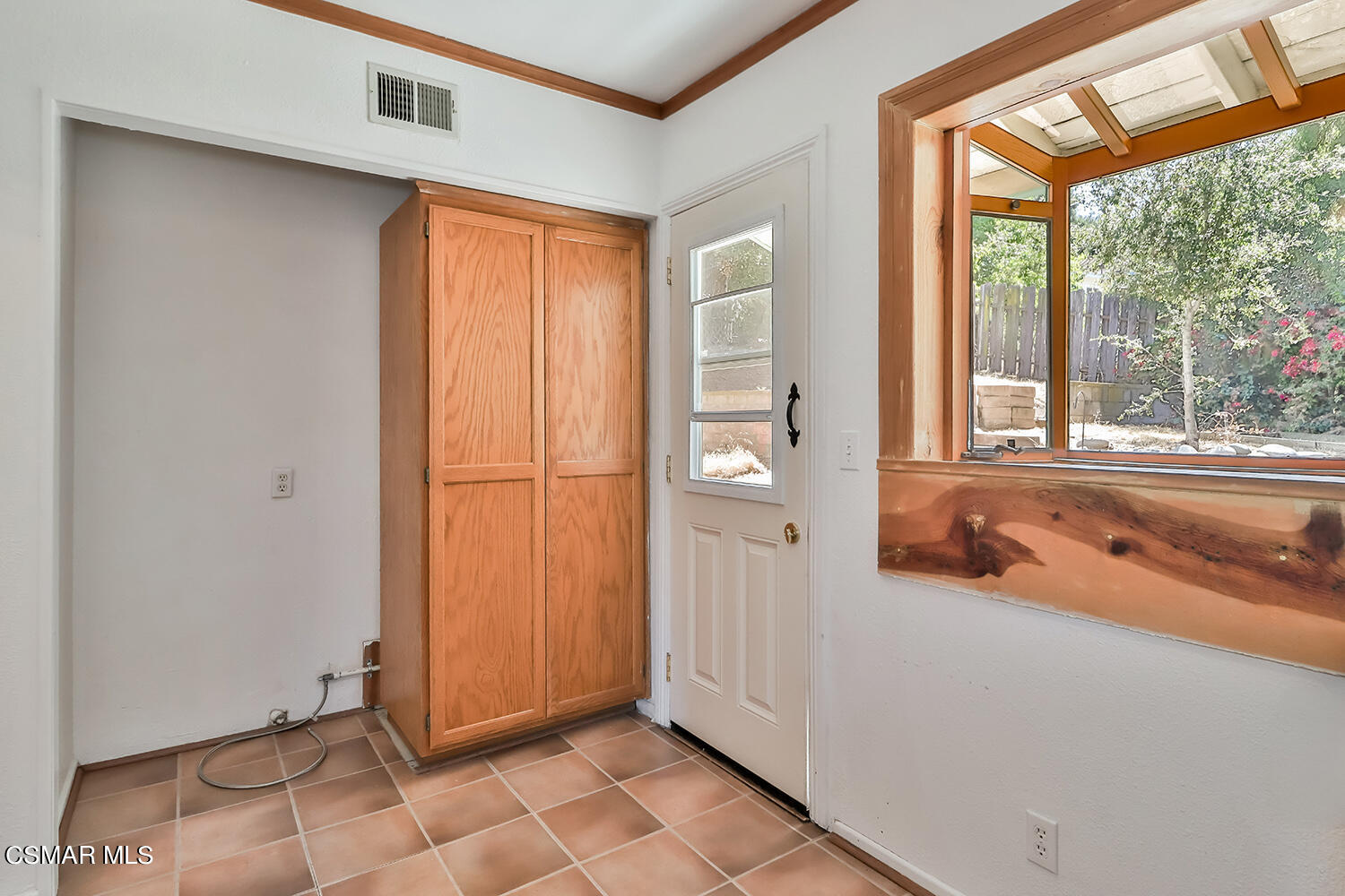263 Brook Road Newbury Park, CA 91320 - Photo 12 of 44 cKitchen5