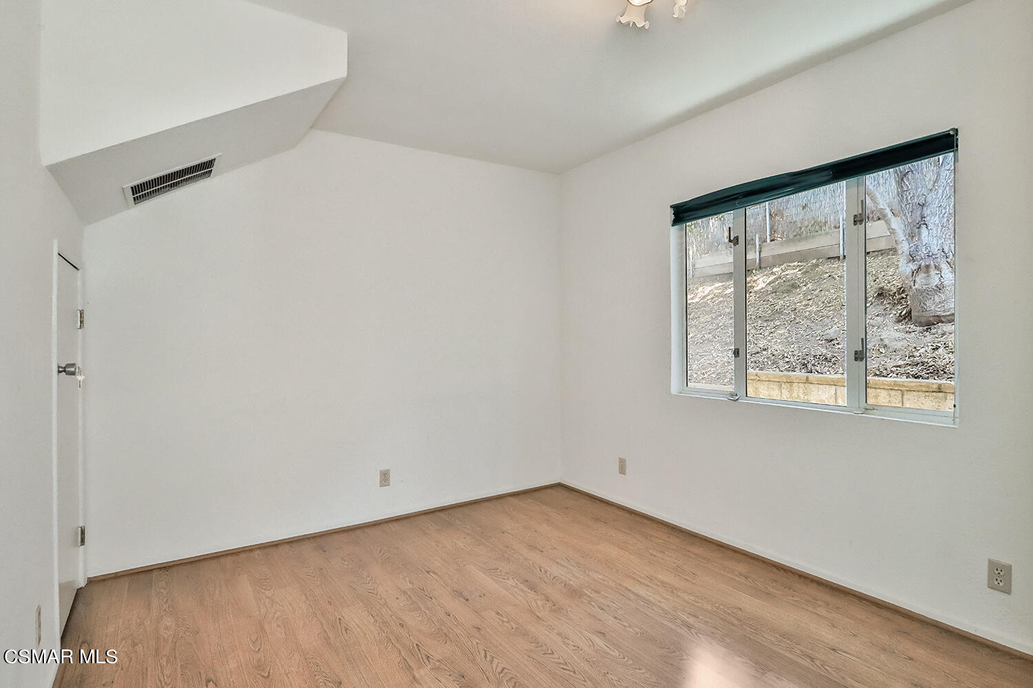 263 Brook Road Newbury Park, CA 91320 - Photo 17 of 44 fBedroom3-1