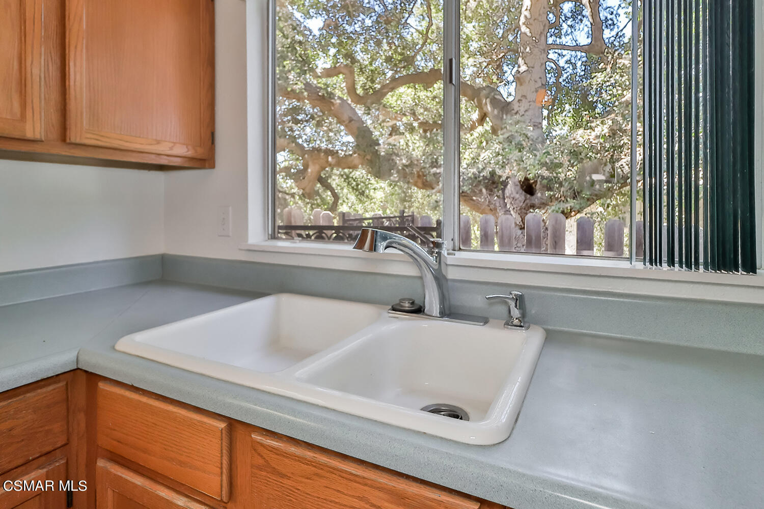 263 Brook Road Newbury Park, CA 91320 - Photo 10 of 44 cKitchen3