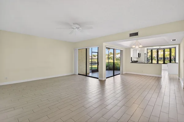 $539,000 | 17081 Waterbend Drive, Unit 128, Jupiter, FL 33477