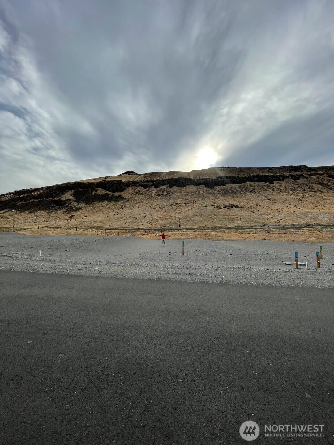 511 Bridgeview Drive, Unit LOT6 Vantage, WA 98950 - Photo 1 of 1 a view of an ocean and beach