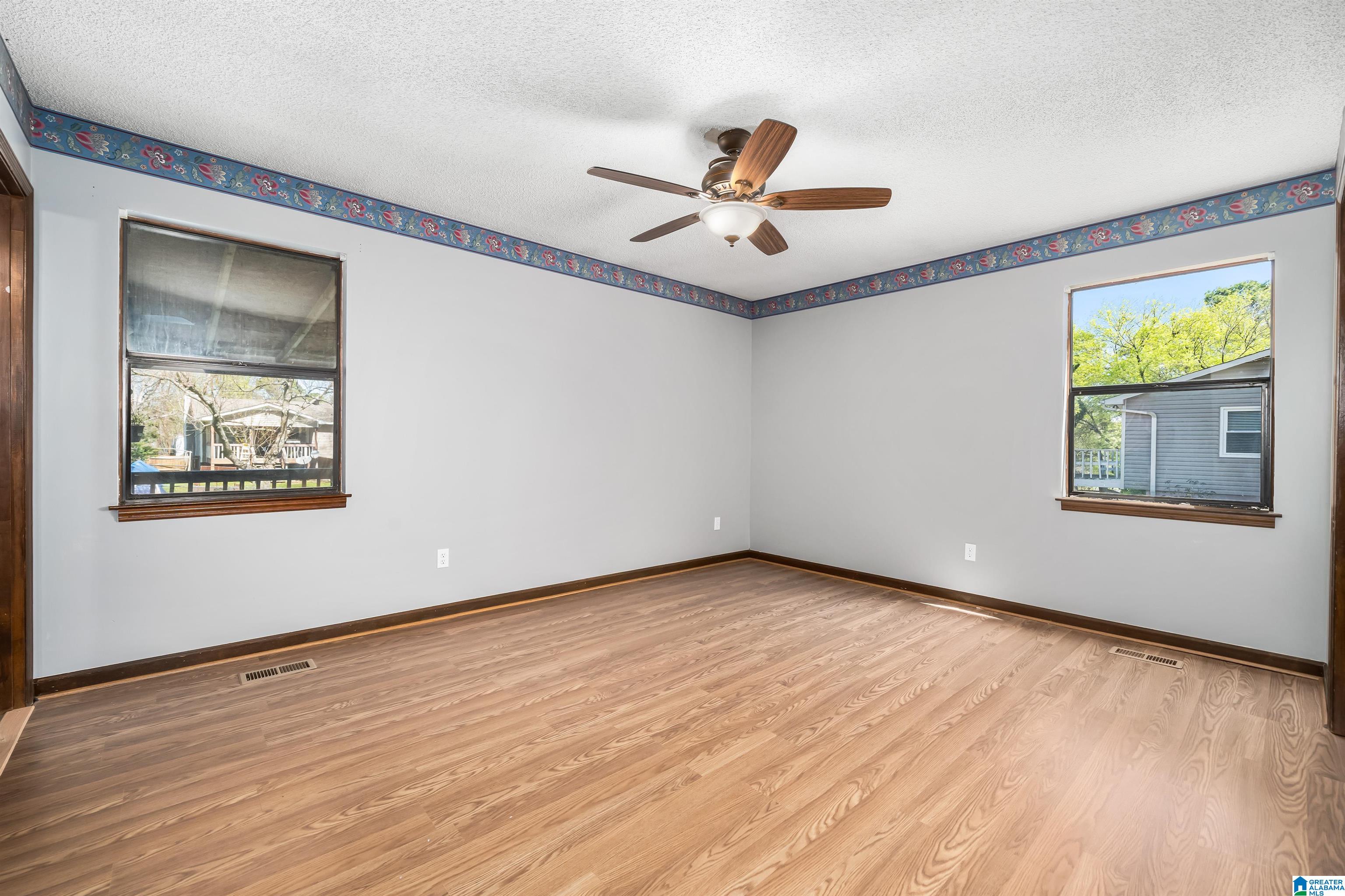 405 Meadowlark Place Alabaster, AL 35007 - Photo 12 of 28