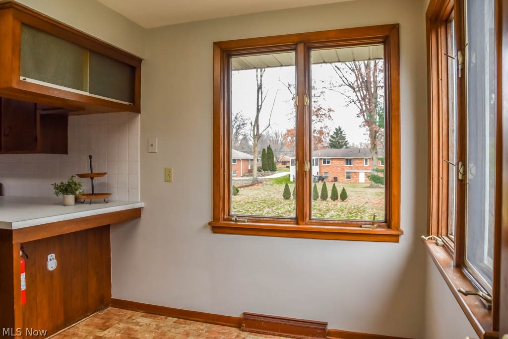3525 25th Street Northwest Canton, OH 44708 - Photo 8 of 29 Dinette