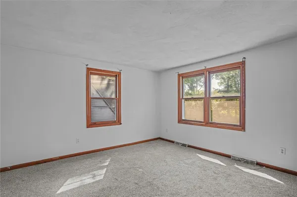 $3,000 | 125 Lewis Farm Road, Coventry, RI 02827