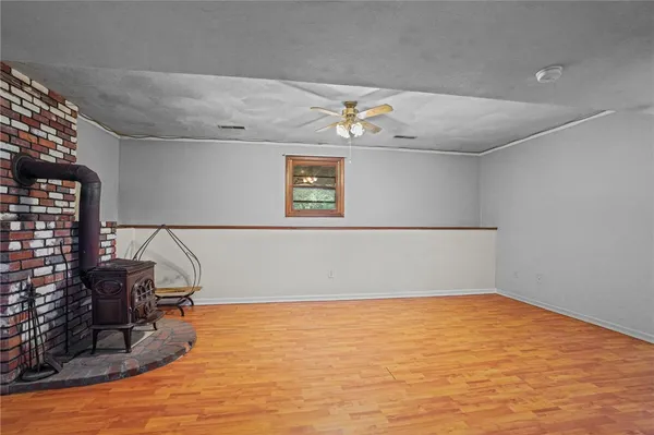 $3,000 | 125 Lewis Farm Road, Coventry, RI 02827