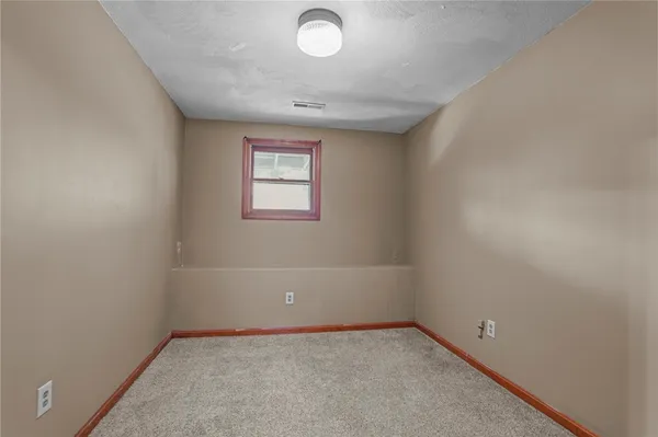 $3,000 | 125 Lewis Farm Road, Coventry, RI 02827