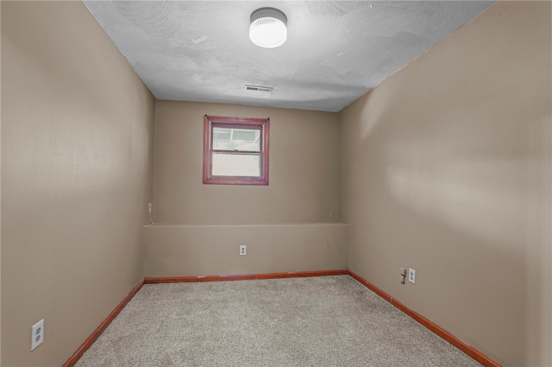 125 Lewis Farm Road Coventry, RI 02827 - Photo 24 of 50