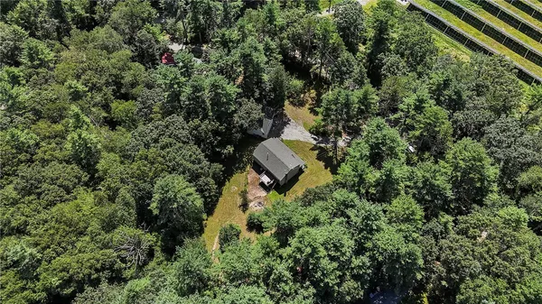 $3,000 | 125 Lewis Farm Road, Coventry, RI 02827