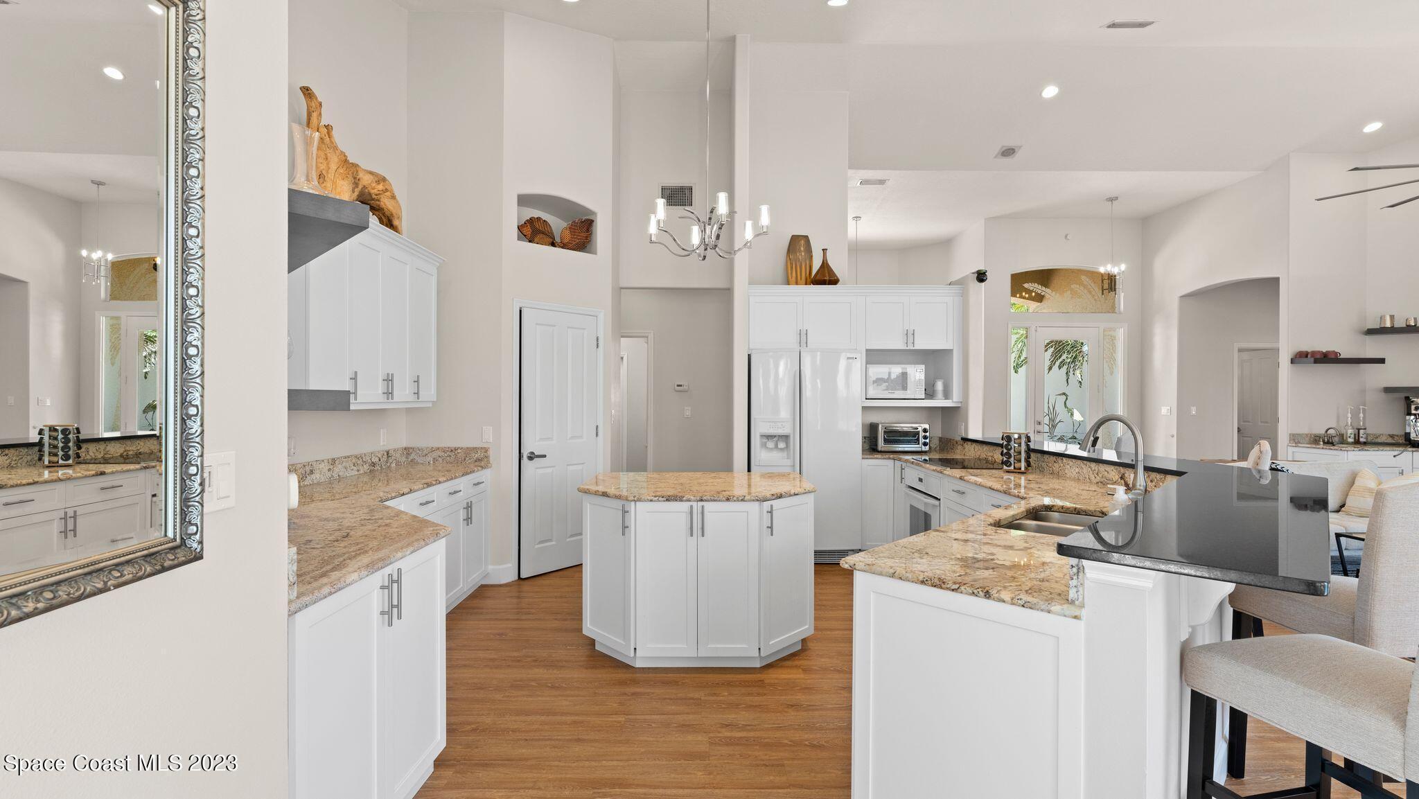 302 Sandhurst Drive Melbourne, FL 32940 - Photo 15 of 69 Kitchen