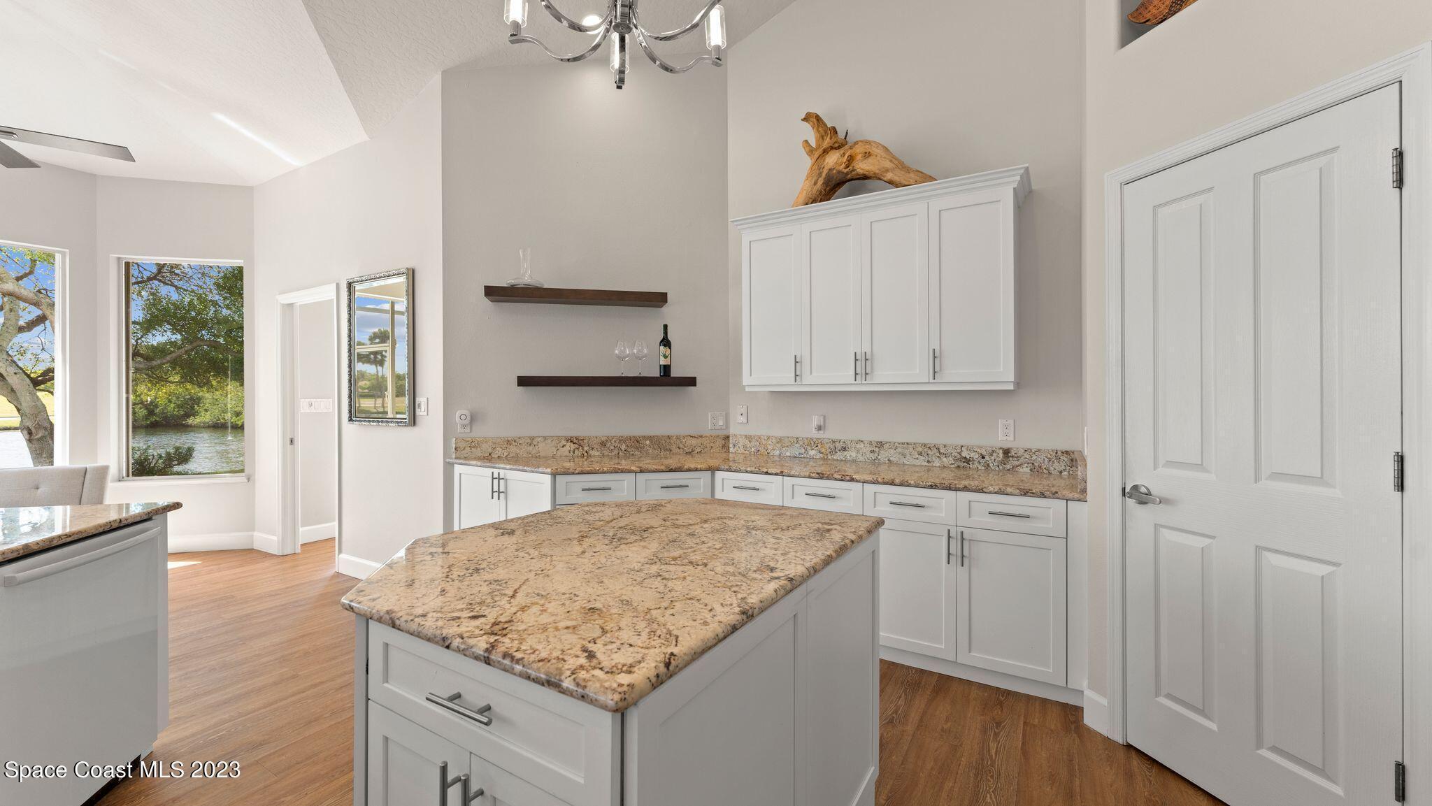 302 Sandhurst Drive Melbourne, FL 32940 - Photo 17 of 69 Kitchen