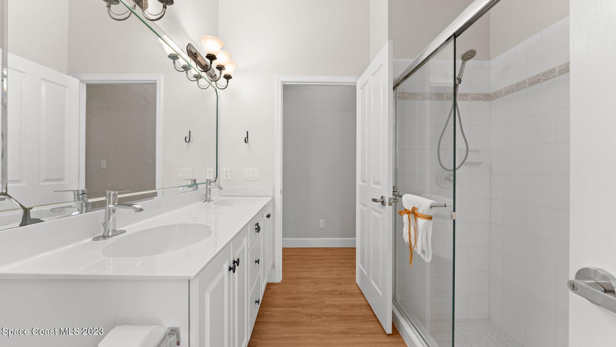 302 Sandhurst Drive Melbourne, FL 32940 - Photo 43 of 69 Guest Bath