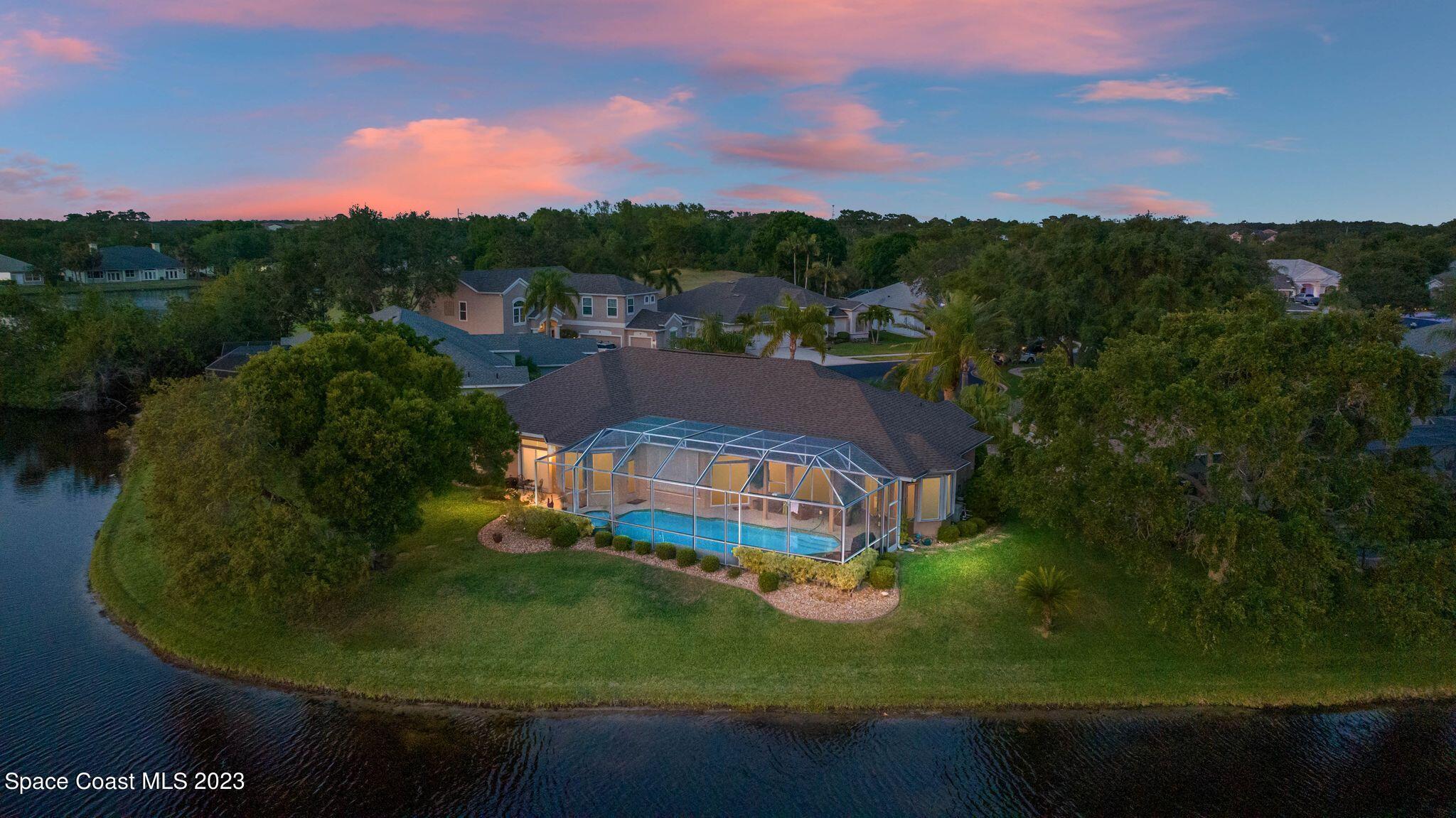 302 Sandhurst Drive Melbourne, FL 32940 - Photo 64 of 69 Twilight