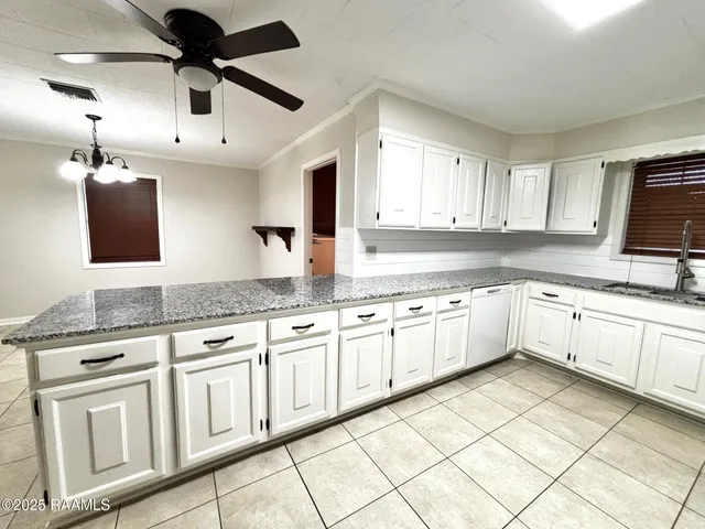 $239,000 | 1102 Jenkins Avenue, Crowley, LA 70526