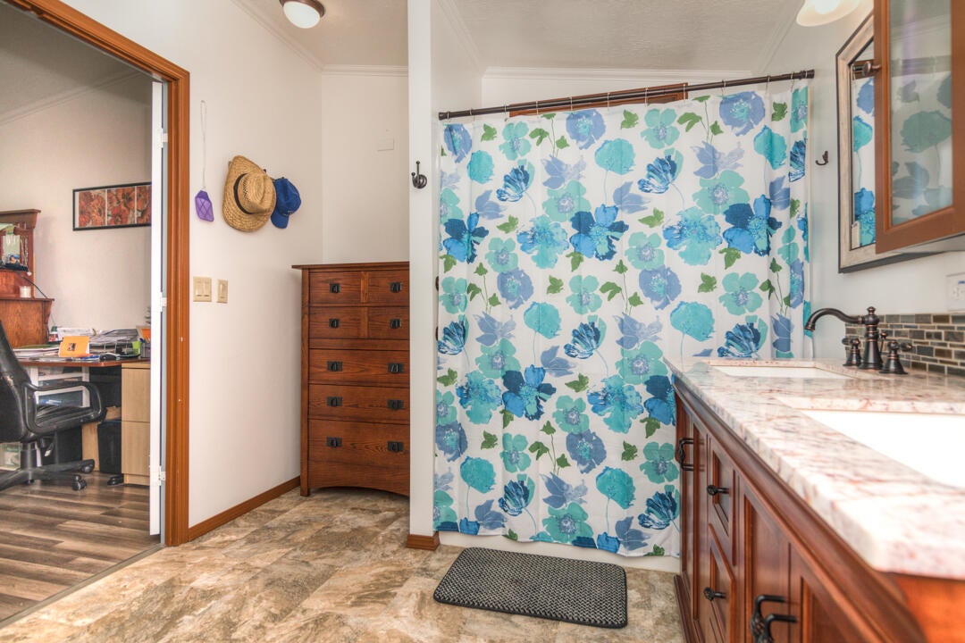 7105 Southwest Shad Road Terrebonne, OR 97760 - Photo 22 of 42 Shad Dr SW 7105 (21 of 43)