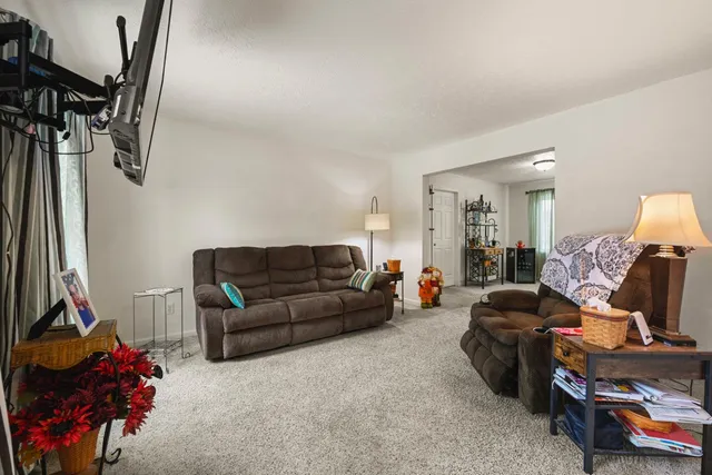 $394,900 | 526 Hellers Trail, Milan, IN 47031